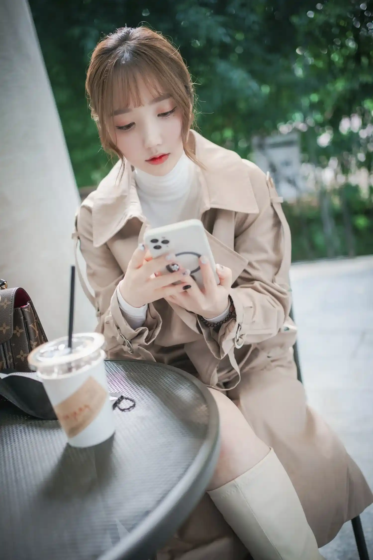 Son Ye-Eun A Snap of Intimacy